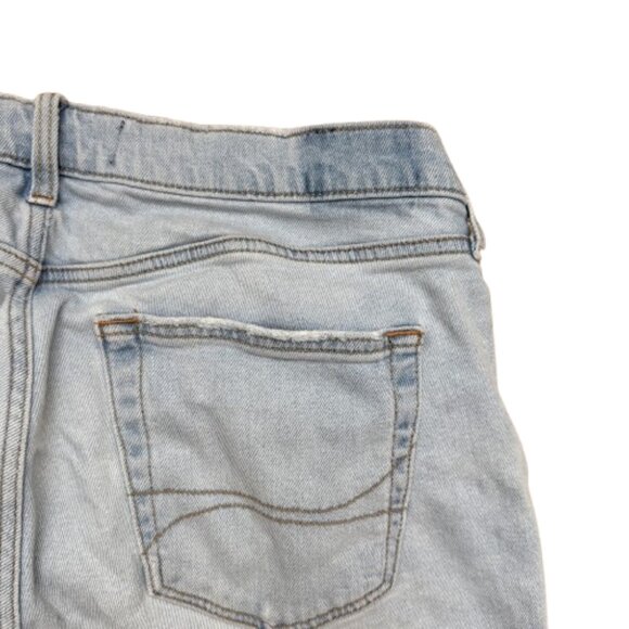 Hollister Men’s Cut Off Denim Shorts - Picture 4 of 4